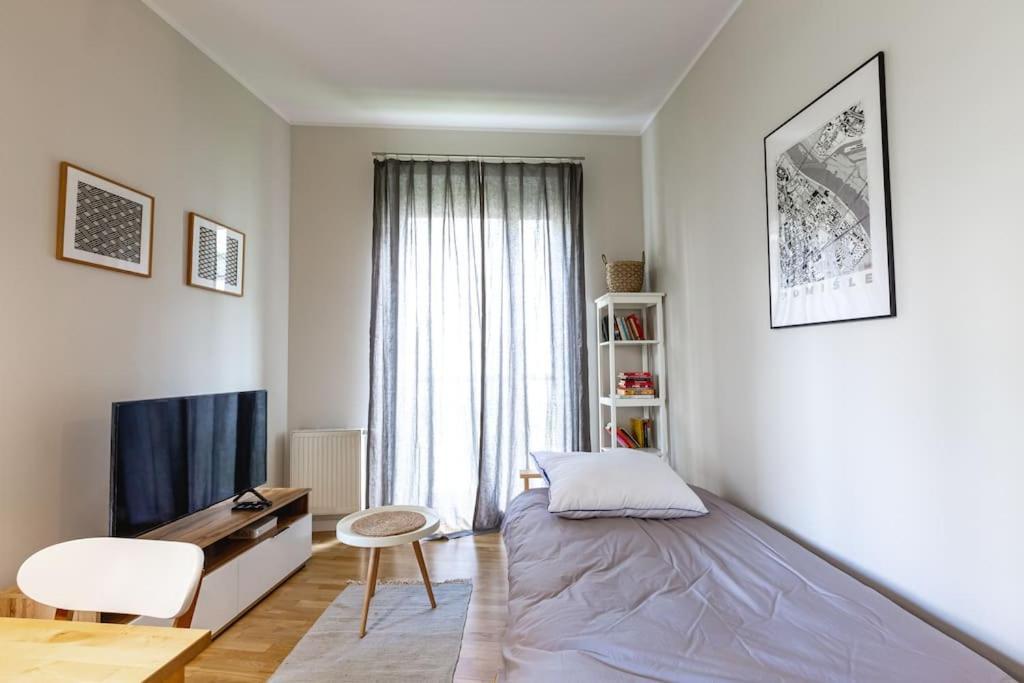 Bright And Cozy Near Park, With A Huge Terrace. Lägenhet Warszawa